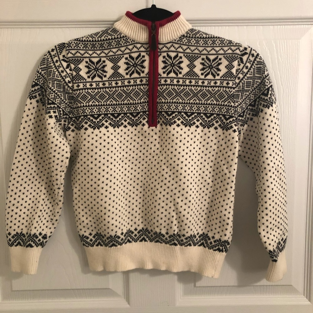 Beautiful Christmas/winter sweater from LL Bean